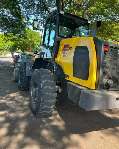 Pá Carregadeira New Holland 12d 2022