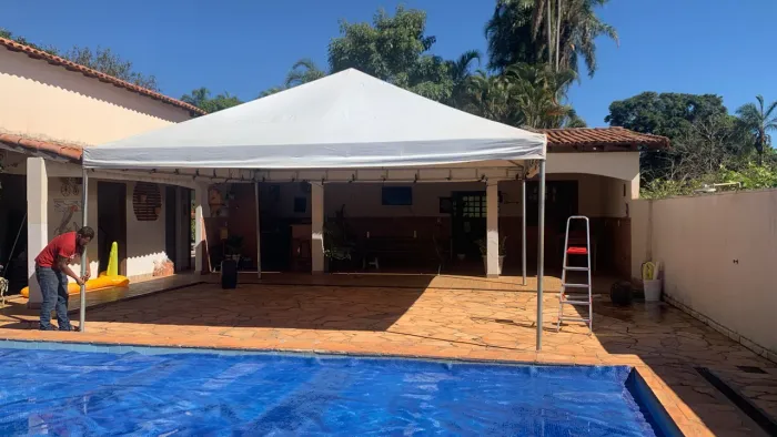 Vende se tenda