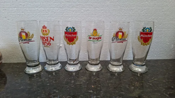 Taças para drinks e cervejas.