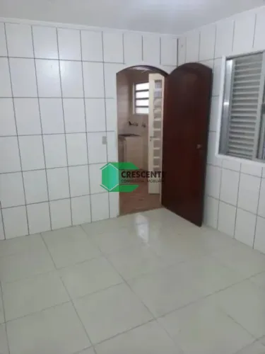Casa térrea na Vila Gilda próximo a Padaria Bella Vitória