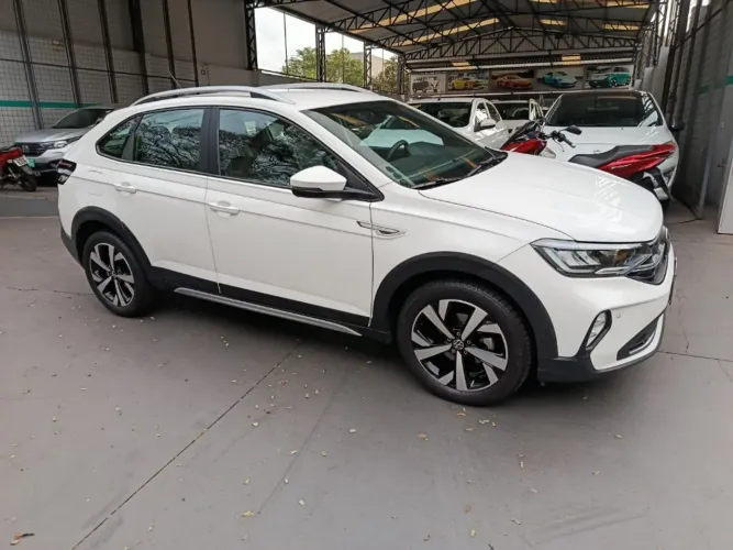 Volkswagen Nivus Highline 1.0 200 TSI Flex AUT 2021