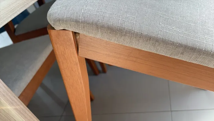Conserto e Manutenção de Cadeiras