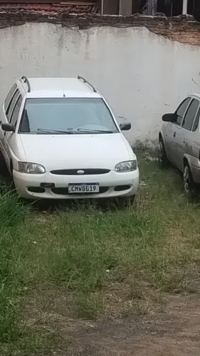 Ford Escort SW GL 1.6 MPI (álcool) 2003