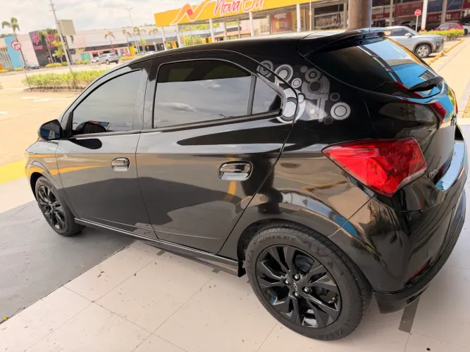 Chevrolet Onix Hatch LTZ 1.4 8V Flex Mec. 4P 2019