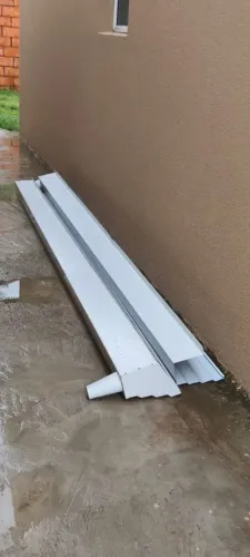 Vendo calha branca corte 60