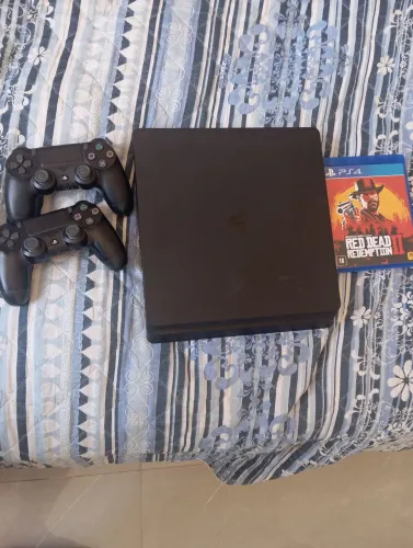 PlayStation 4 Slim com defeito