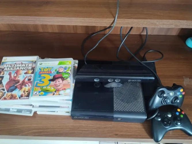 Xbox 360 com Kinect super conservado 