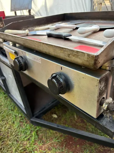 VENDO OU TROCO POR CARRO OU MOTO VOLTO A DIFERENCIA EM DINHEIRO