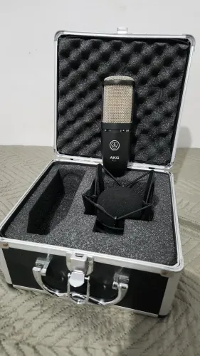 Microfone Condensador AKG P220