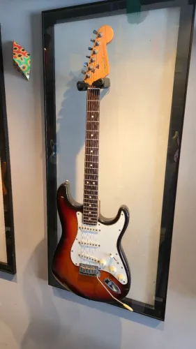 Guitarra Fender Americana Standard 1996 (Relíquia)