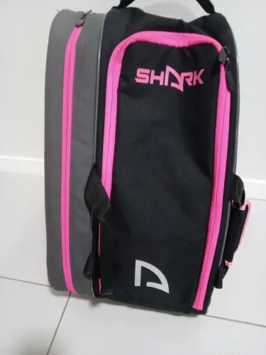 Raqueteira shark de beach tennis