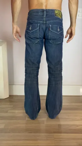 Calça Jeans Levi's 514 ESCURA Slim Straight - ORIGINAL Comprada USA