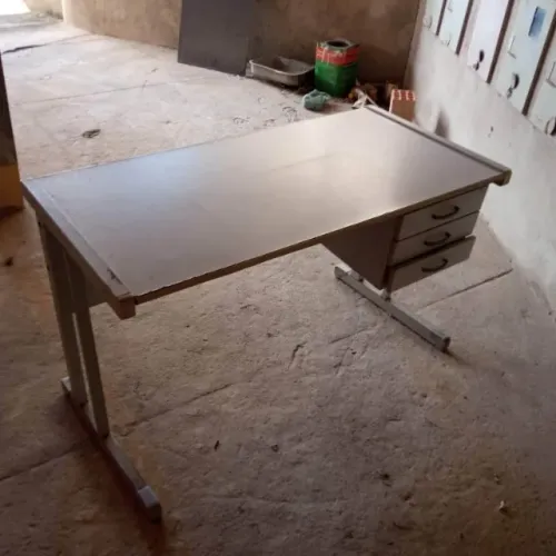 Mesa esctritório DOAÇÃO