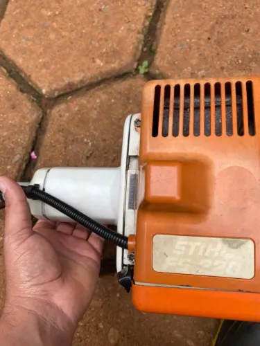 Vende se roçadeira