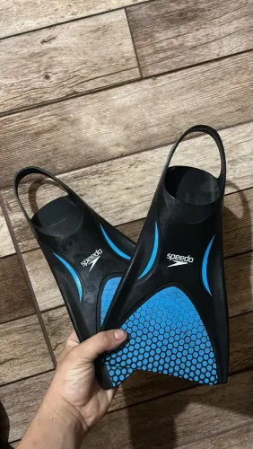 Pé de pato Speedo original.