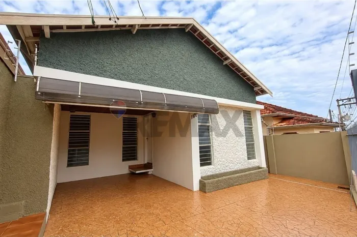 Casa à Venda na Vila Casa Branca em Botucatu | 3 Dormitórios