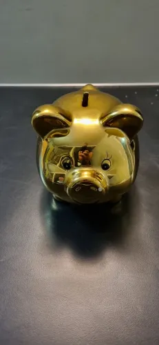 Cofrinho porquinho de porcelana dourado