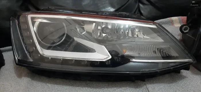 Par de Farol Jetta 2.0tsi