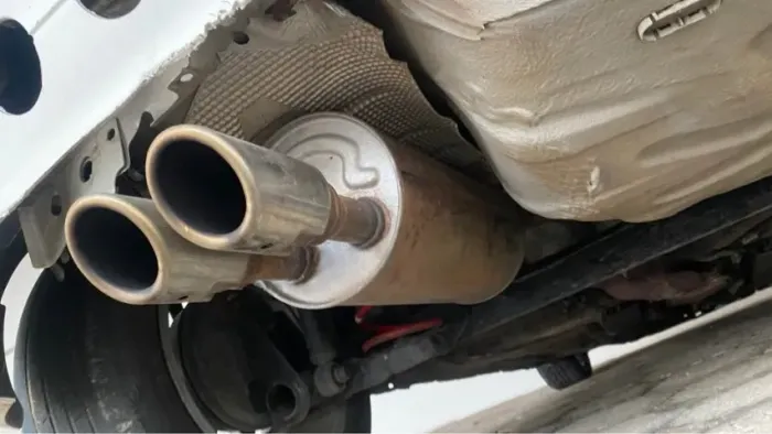 Abafador final Sandero RS