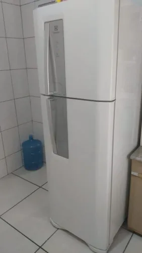 Geladeira Electrolux DF42 Duplex Frost Free - NOVA 