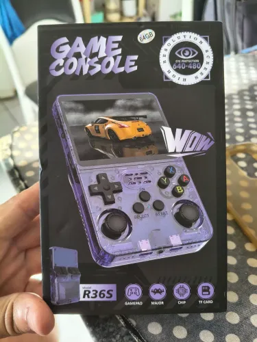Vendo R36S Portátil com 4 mil jogos.(PS1,SNES,Neo Geo, e outros)