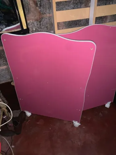Vende-se esse berço 