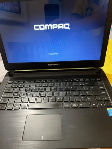 Notebook Compaq Presario CQ-21 / Core I3 / 8GB RAM