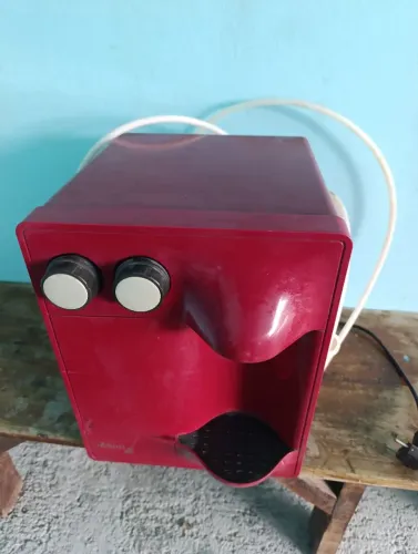 Bebedouro de água (Retro) 