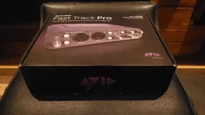 Interface de Audio M Audio Fast Track Pro 