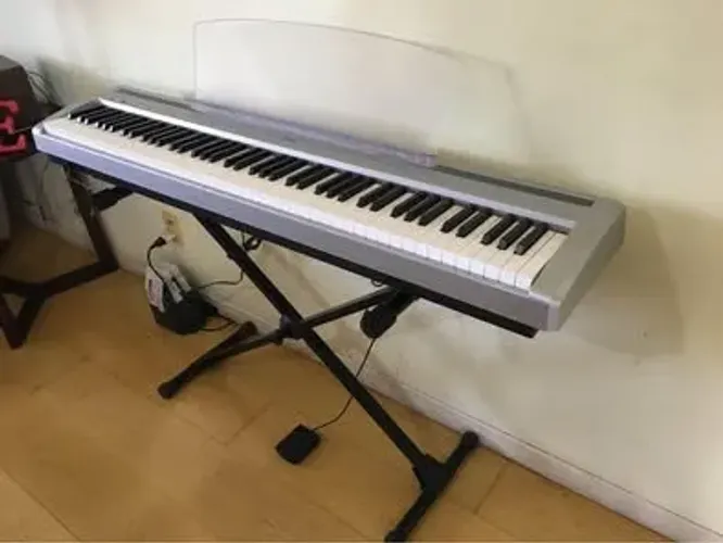 Piano Yamaha P95