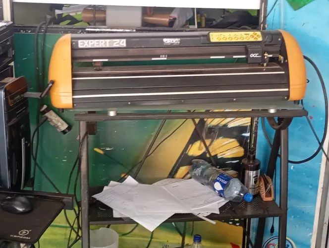 Plotter gcc express 24 