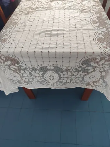 Toalha de mesa rendada