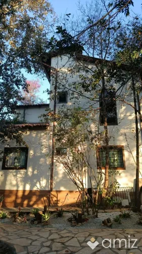 Casa em Pirenópolis, porteira fechada, estilo europeu