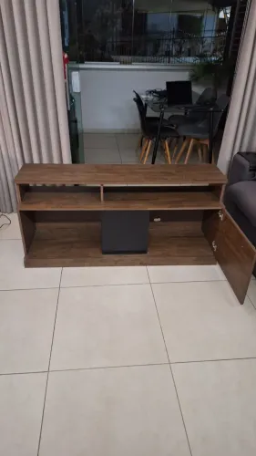 Rack em perfeito estado de conservação