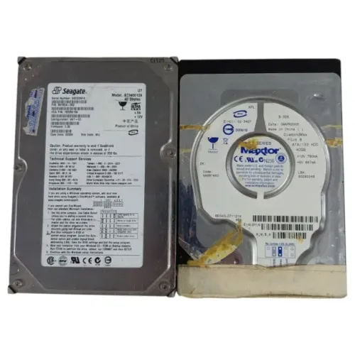 Lote de 2 HDD de 40GB no Estado