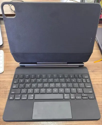 Magic Keyboard para iPad Air 11 polegadas