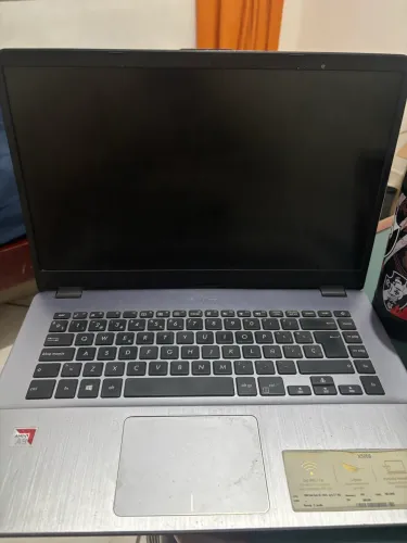 Notebook Asus Vivobook 15 X505BA