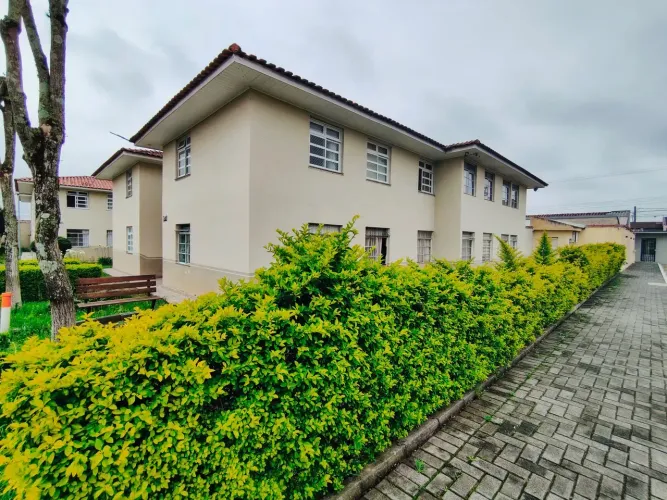 Apartamento 02 quartos com armários em Condomínio - Capão da Imbuia - Curitiba - Parana