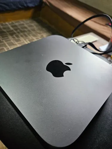 Mac Mini 2018 i7 3.2GHz 32GB RAM 1TB SSD - Excelente Estado - Com teclado Apple original