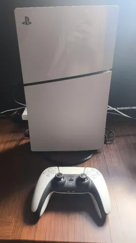 Ps5 slim com leitor de mídia física