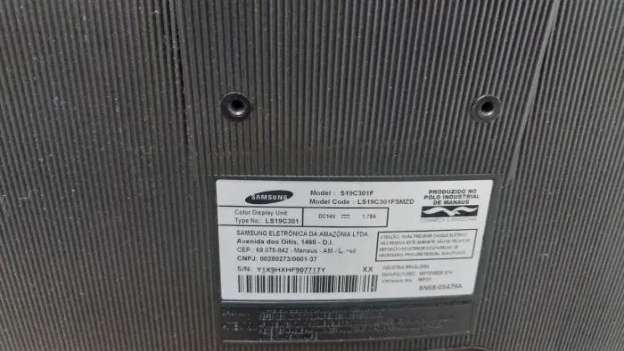 Monitor  Samsung de 18 polegadas 