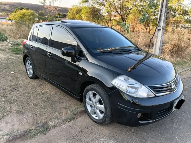 Nissan Tiida SL 1.8/1.8 Flex 16V Aut. 2013