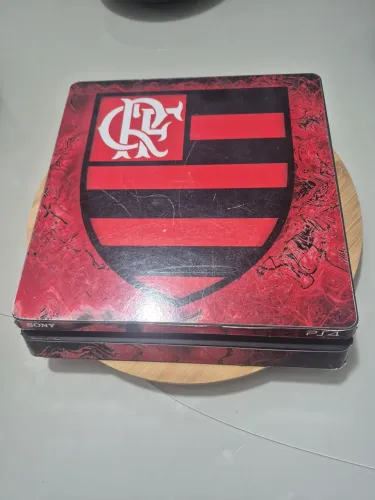 VENDO PLAY 4 (ZERADO) 10 JOGOS