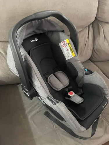 Carrinho, bebê conforto + base do carro com isofix safety 1st