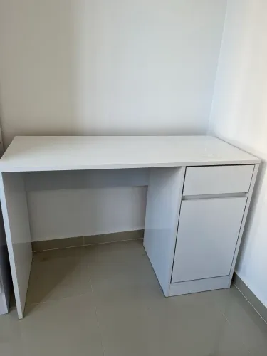 Mesa de estudo / escrivaninha