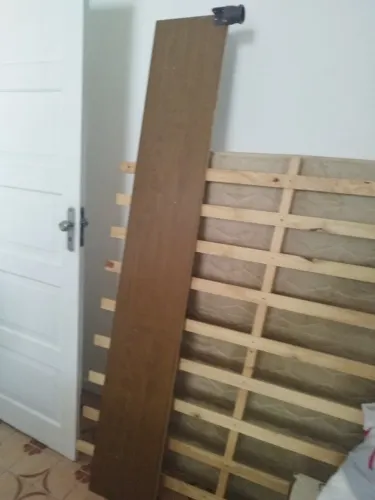 Cama com colchão de casal