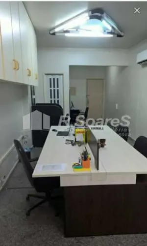 Sala comercial, Avenida Rio Branco 123, Centro.