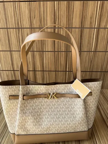 Bolsa Michael Kors (nova)