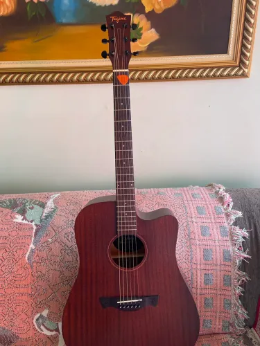 Violão Tagima Kansas Gran Reserva, negociação pelo chat 