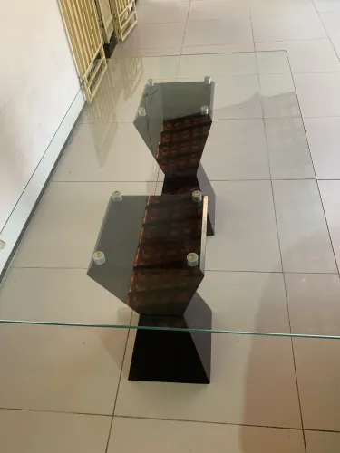 Mesa de vidro temperado até 6 lugares
